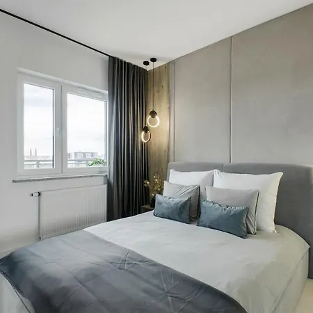 Sky Home- Penthouse Sky -manufaktura, Bezplatny, Parking, Klimatyzacja, Dostep Na Kod Apartmán *