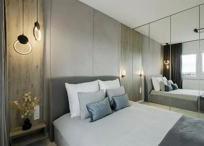 Sky Home- Penthouse Sky -manufaktura, Bezplatny, Parking, Klimatyzacja, Dostep Na Kod * Łódź